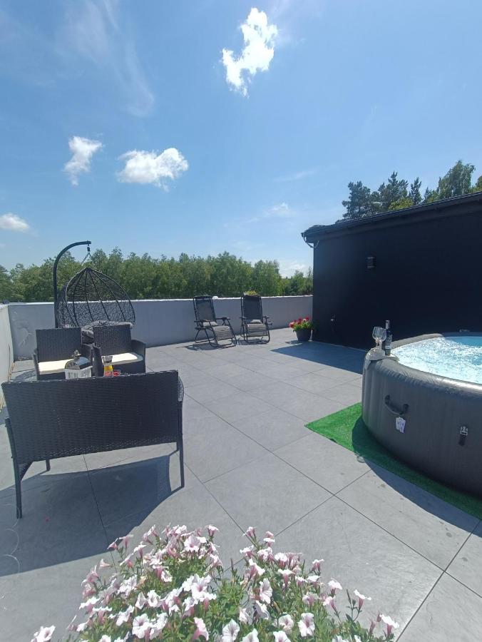 Modern Rancho - Apartamenty Nad Rzeka, Przy Stadninie Koni Kruszyna  エクステリア 写真