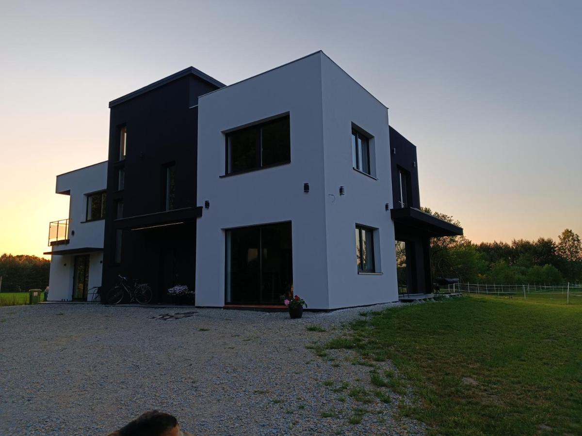 Modern Rancho - Apartamenty Nad Rzeka, Przy Stadninie Koni Kruszyna  エクステリア 写真