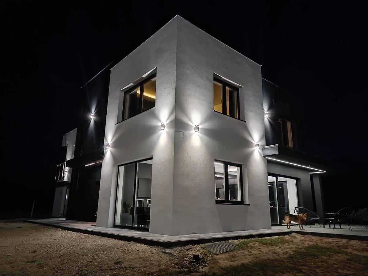 Modern Rancho - Apartamenty Nad Rzeka, Przy Stadninie Koni Kruszyna  エクステリア 写真