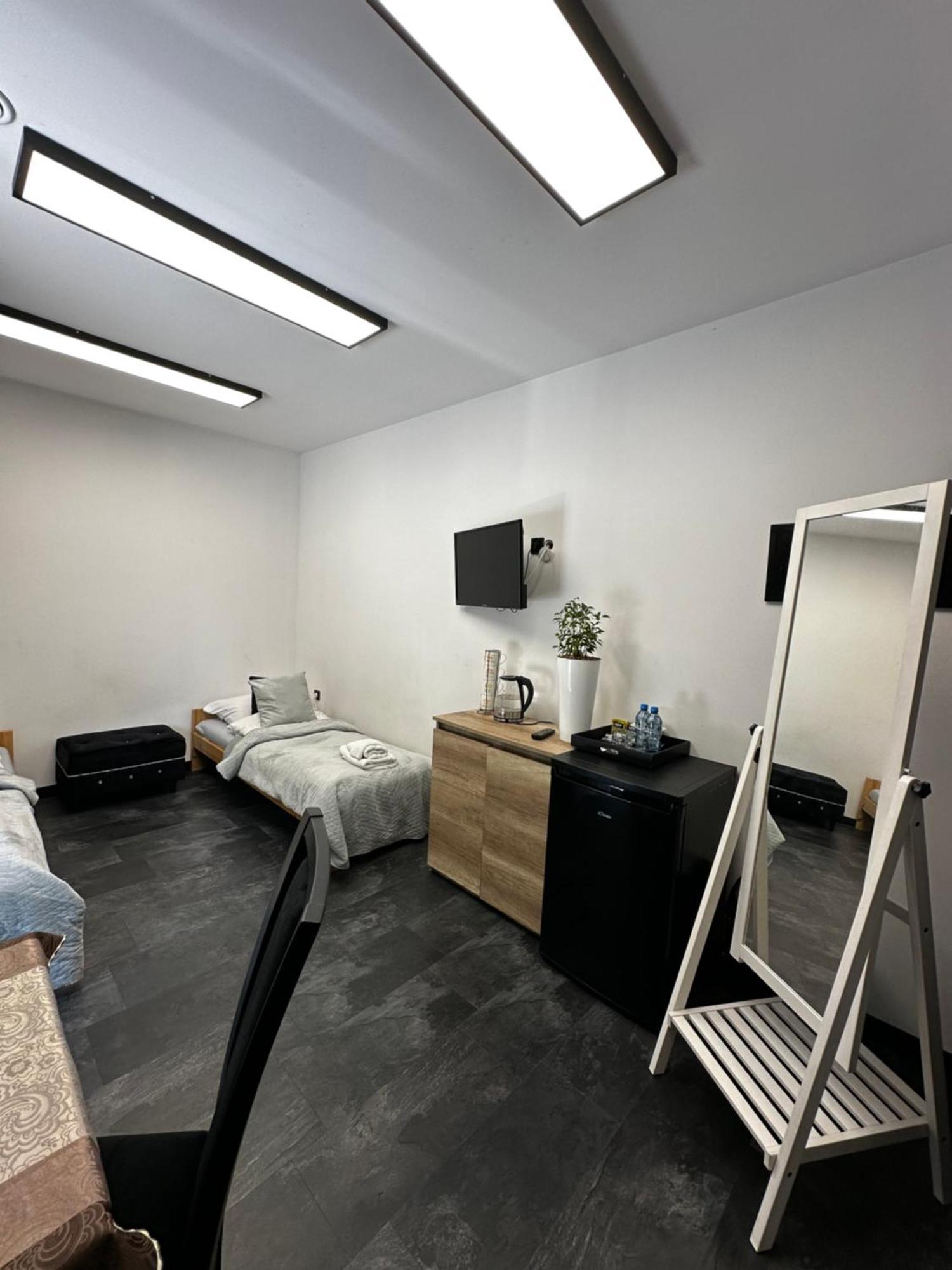 Modern Rancho - Apartamenty Nad Rzeka, Przy Stadninie Koni Kruszyna  エクステリア 写真